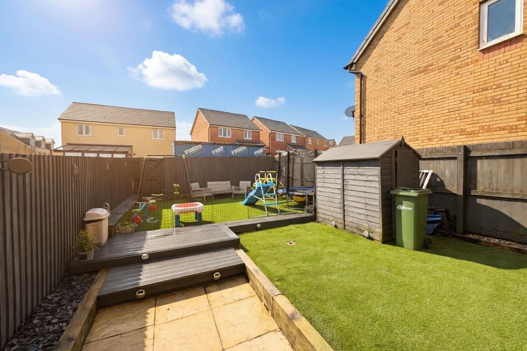 Property photo 3 of 14