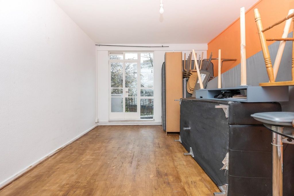 Property photo 2 of 10 Reception