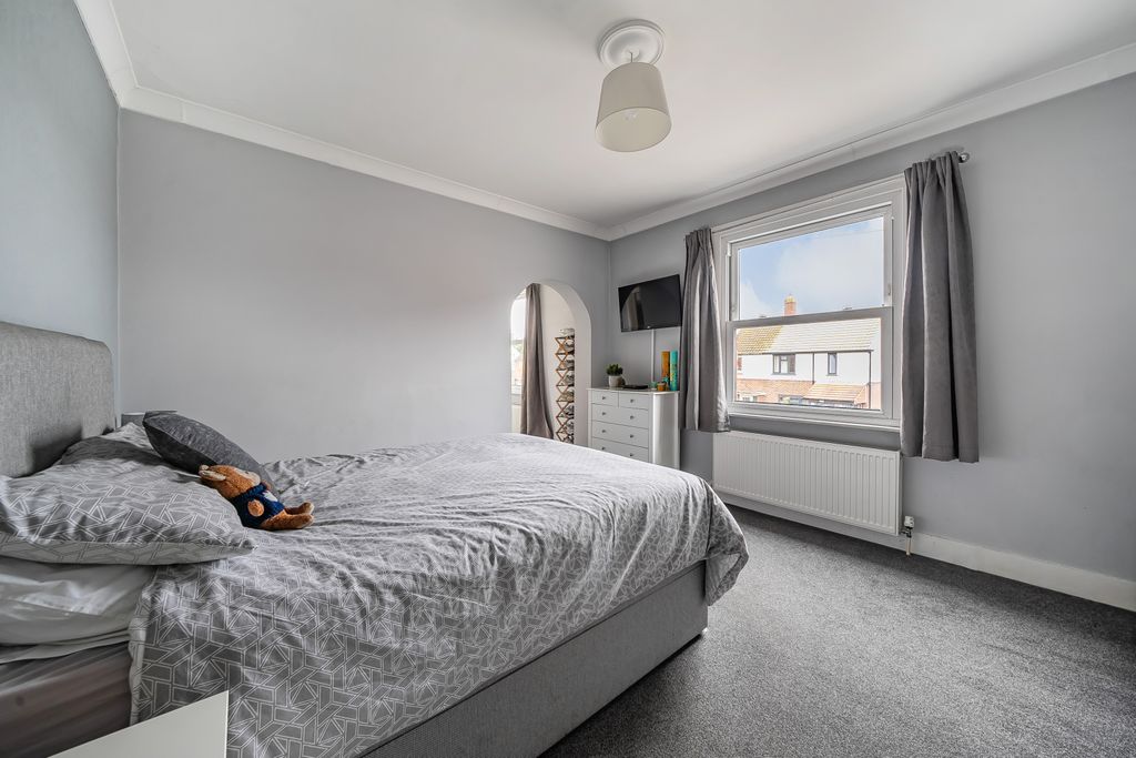 Property photo 2 of 15 Picture No. 02