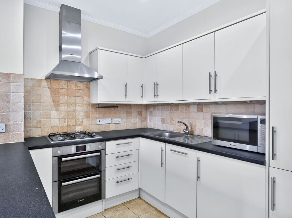 Property photo 2 of 18 Kitchen