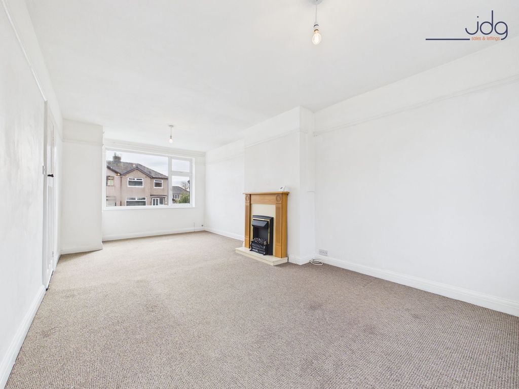 Property photo 2 of 8 Open Plan Living