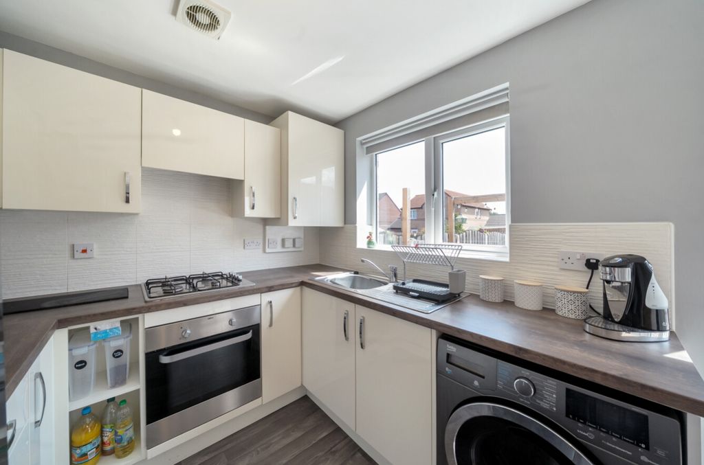 Property photo 3 of 16 Best Estate Agent In Sheffield