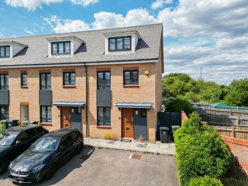 Property photo 1 of 19 4320771