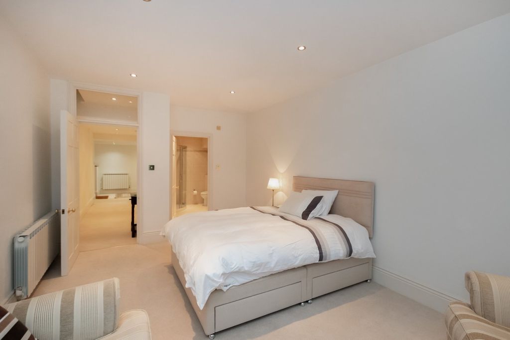 Additional image 46 of 7 bed detached house for saleL'hyvreuse, Cambridge Park, St. Peter Port, Guernsey GY1