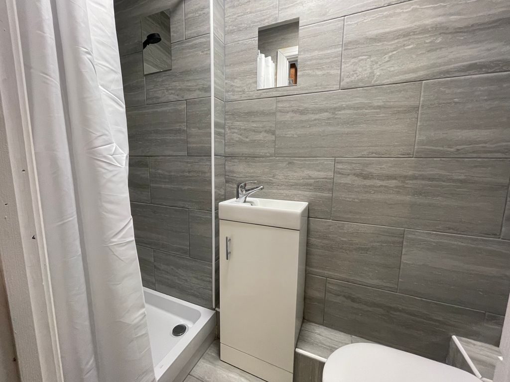 Property photo 3 of 3