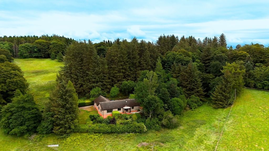 Property photo 1 of 25