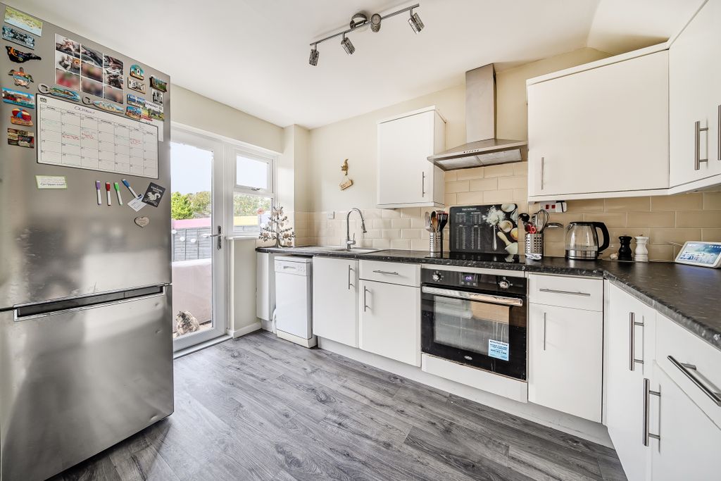 Property photo 3 of 12 13636461268E54d3Caeee9