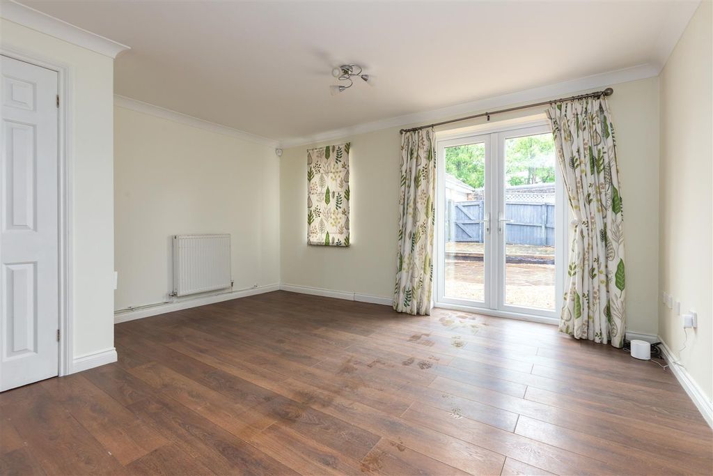 Property photo 3 of 21