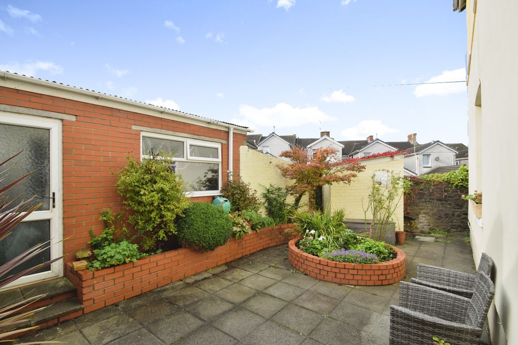 Property photo 3 of 16 Photography