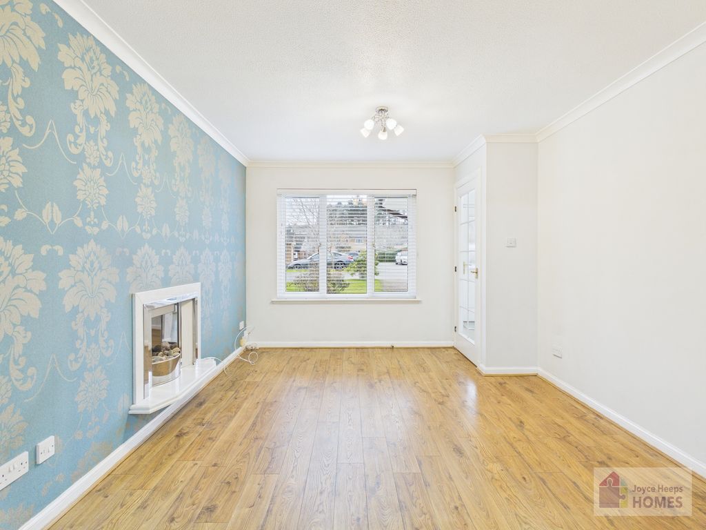 Property photo 2 of 23