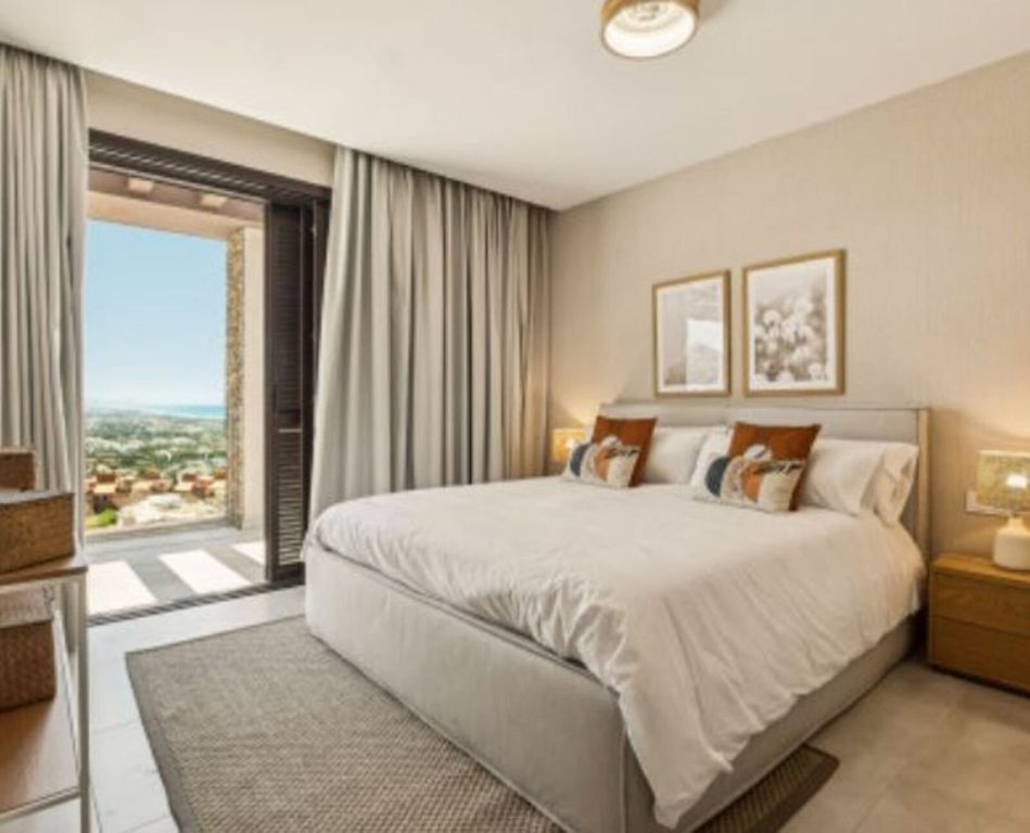 Property photo 3 of 26