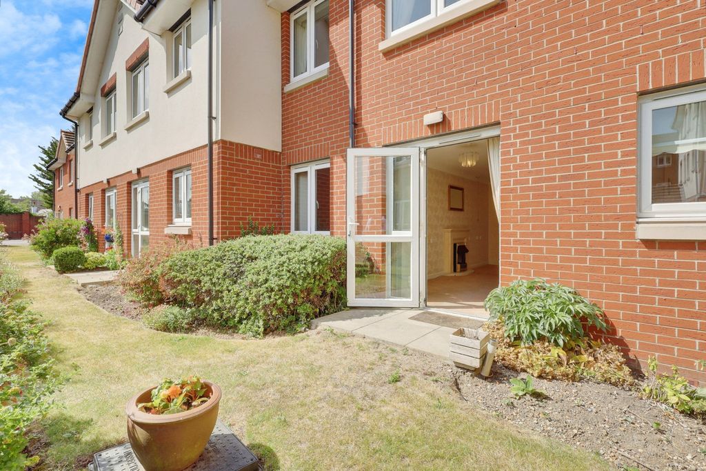 Property photo 1 of 15