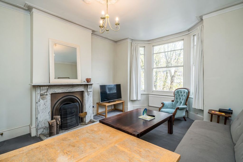 Property photo 2 of 6