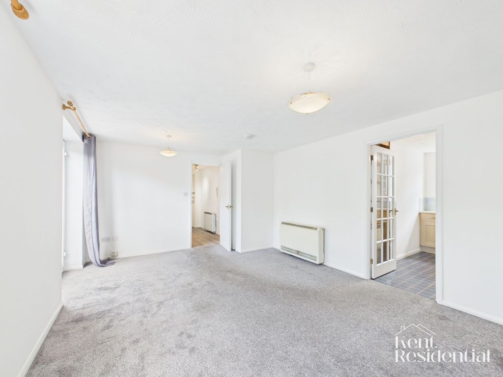 Property photo 3 of 24