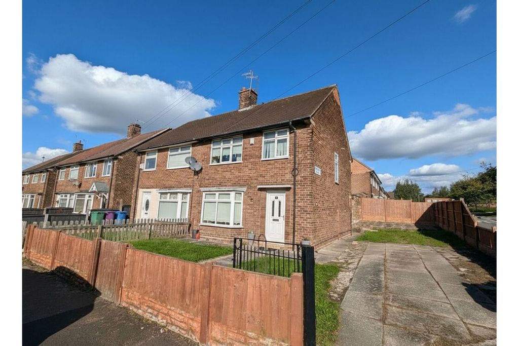 Property photo 1 of 9