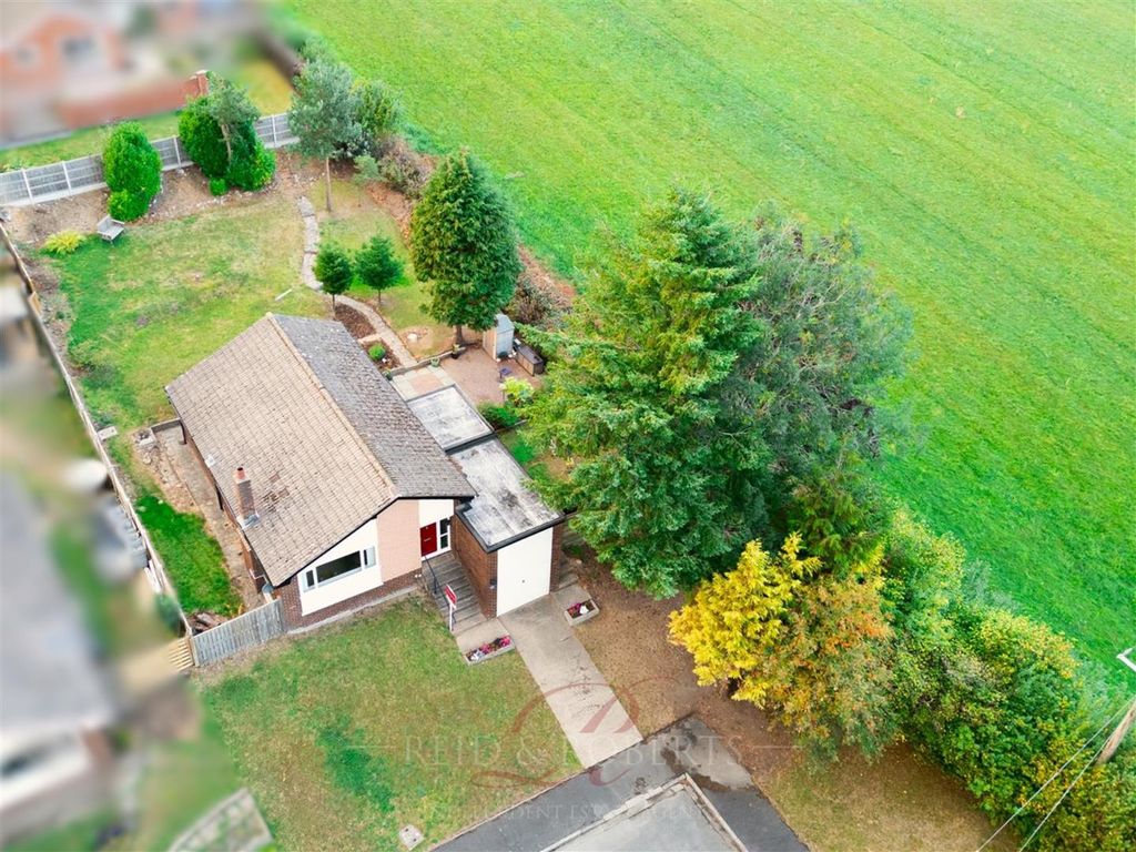 Property photo 1 of 26 Godre'r Mynydd