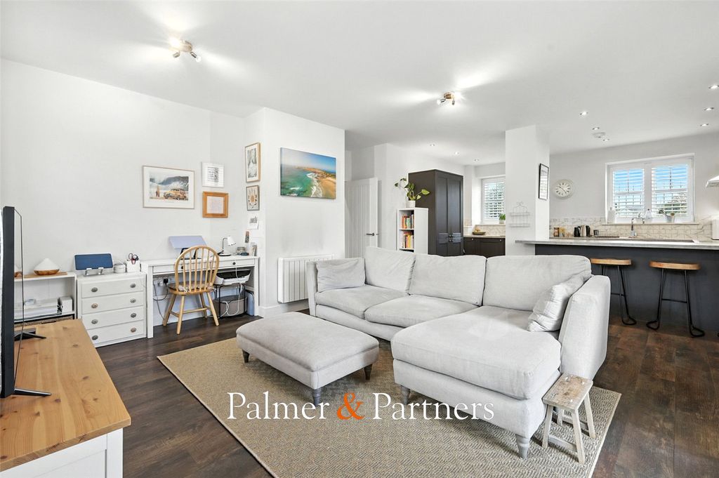 Property photo 1 of 18 Picture No. 13