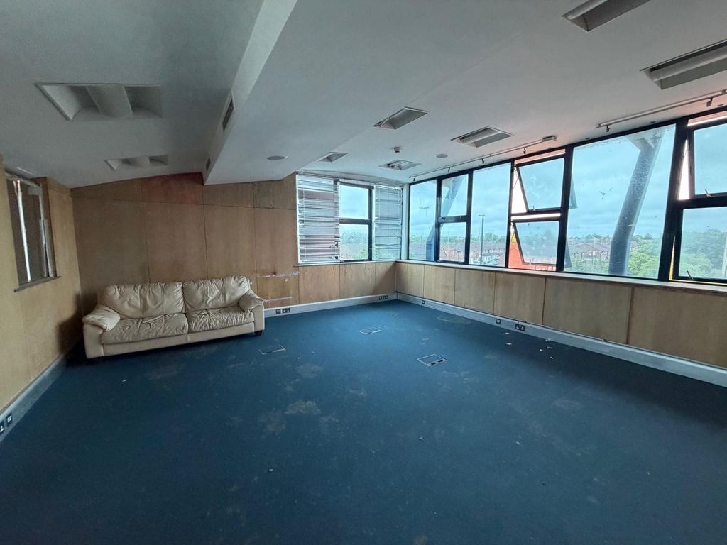 Property photo 2 of 5