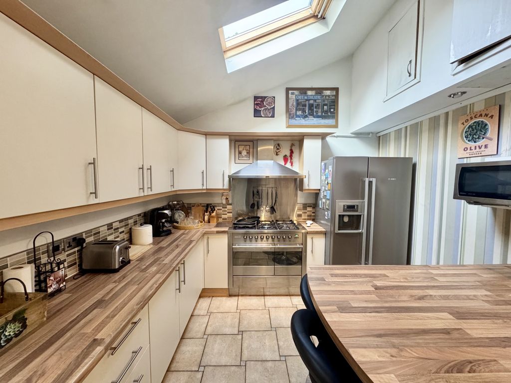 Property photo 3 of 14 Gallery