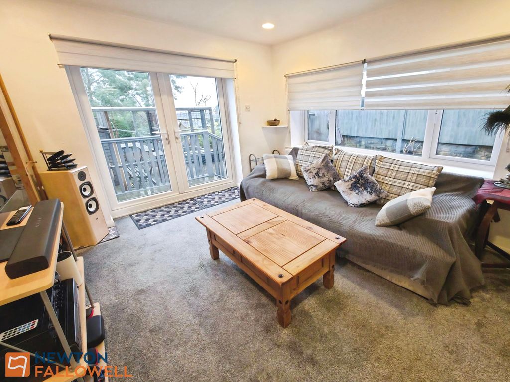 Property photo 3 of 21