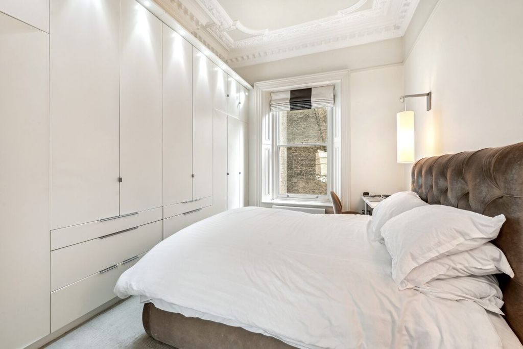 Property photo 3 of 9 Grenville Place (4)