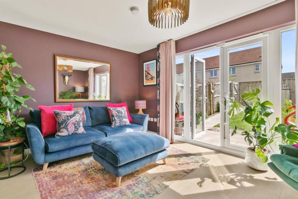 Property photo 2 of 31