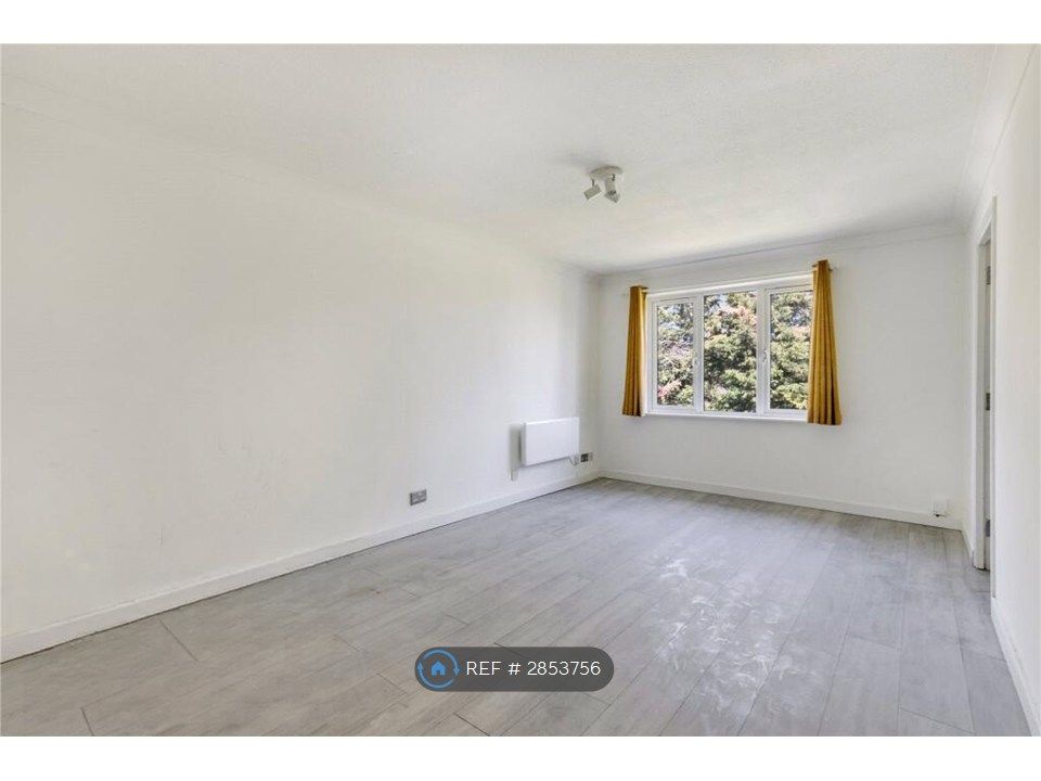 Property photo 2 of 8 Living Room