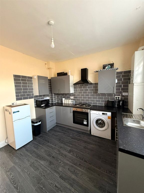 Property photo 3 of 12 Picture No. 02
