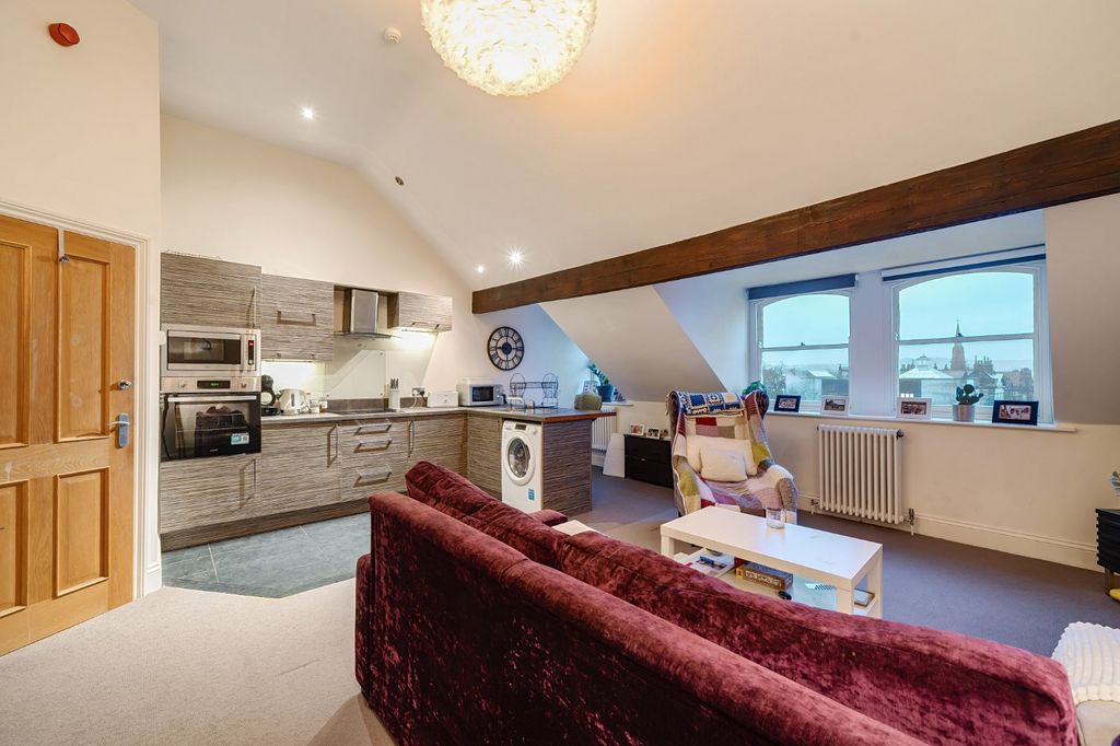 Property photo 3 of 11 Picture No. 18