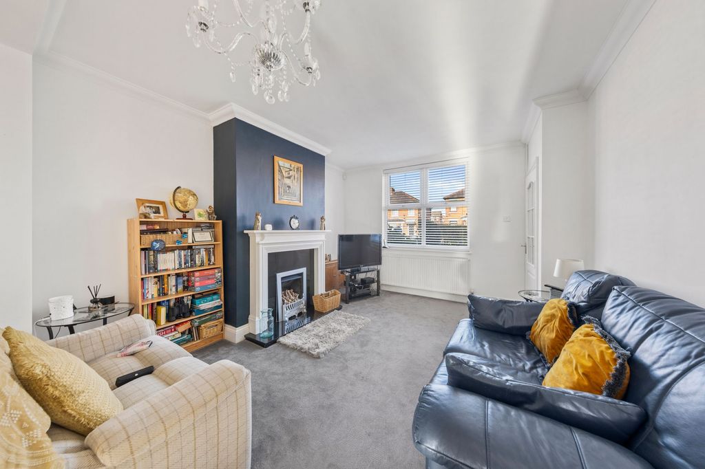 Property photo 2 of 22