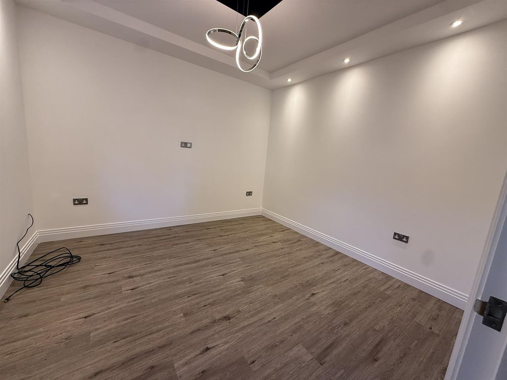 Property photo 2 of 16 Living Room