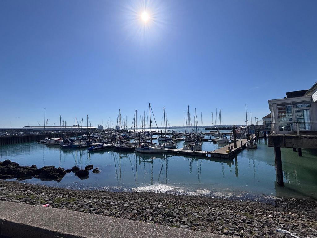 Property photo 2 of 21 Picture No. 36