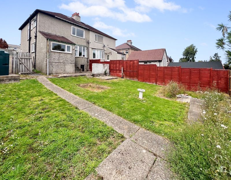 Property photo 3 of 19 6 Seaview Road