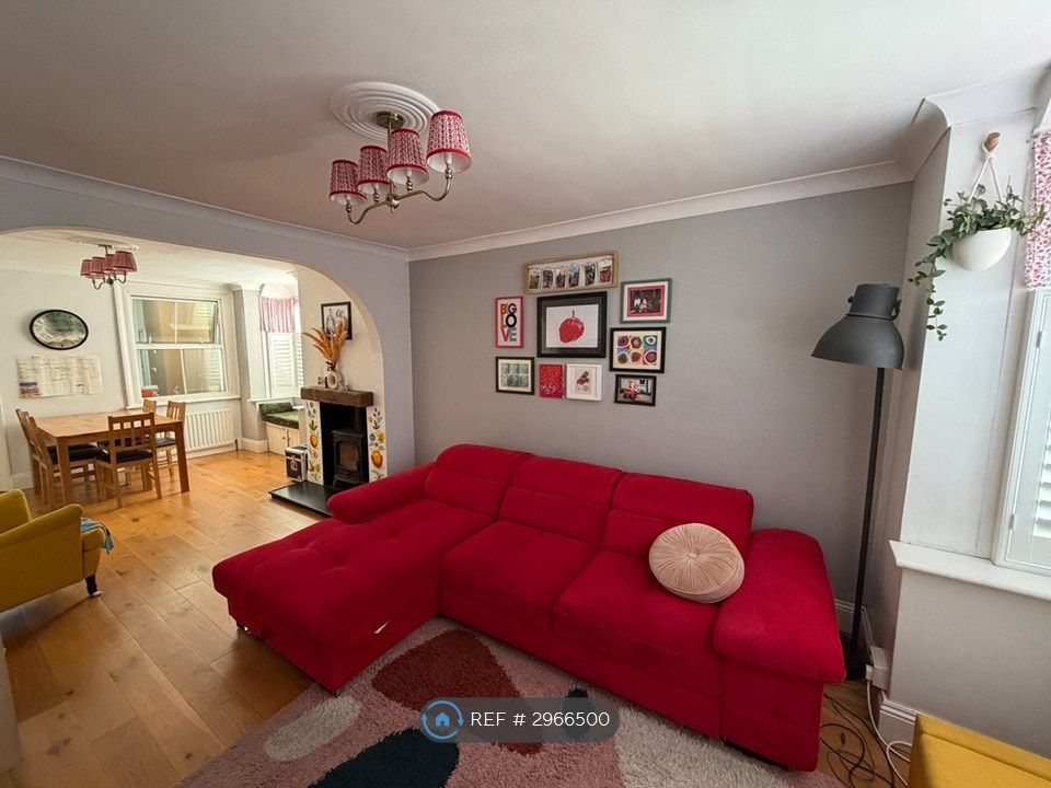 Property photo 1 of 25 Living Room