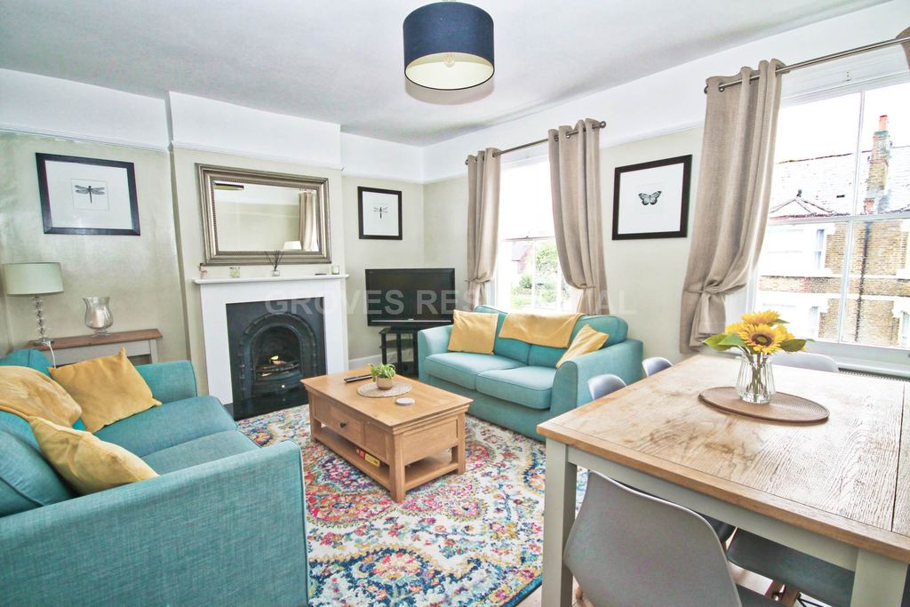 Property photo 1 of 6