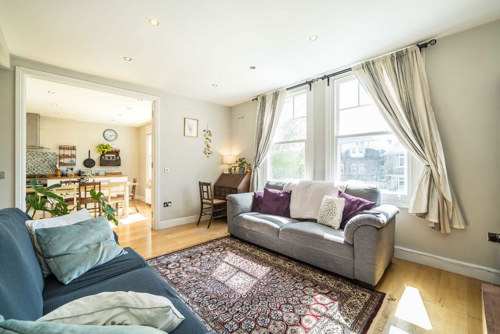 Property photo 3 of 8