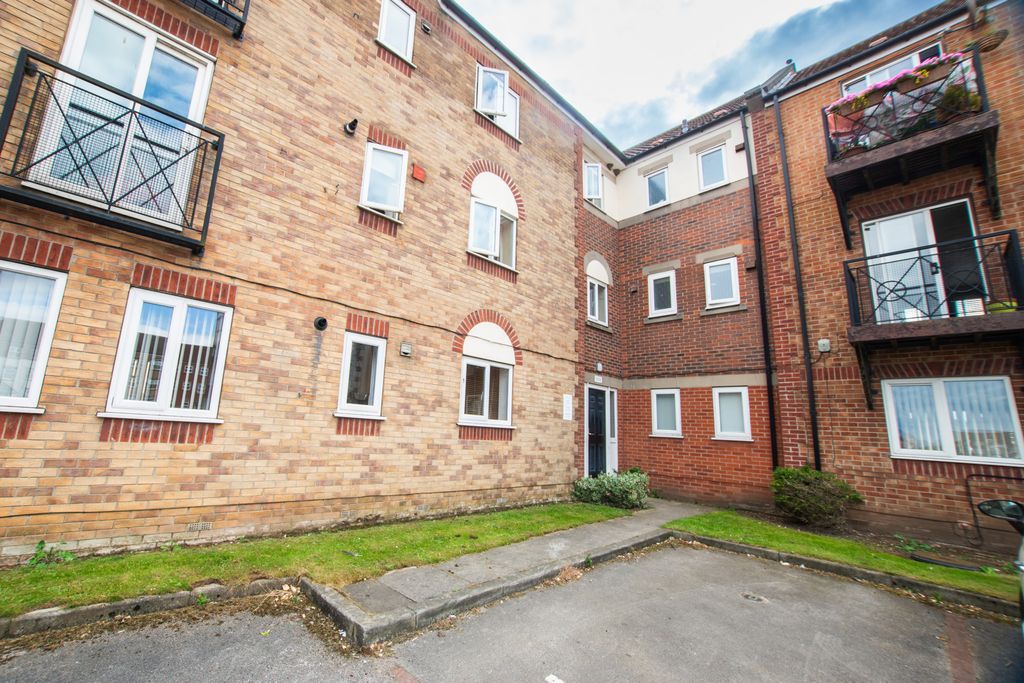 Property photo 1 of 11