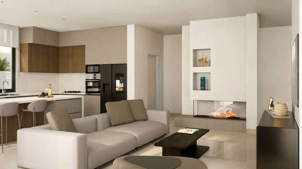 Property photo 2 of 18