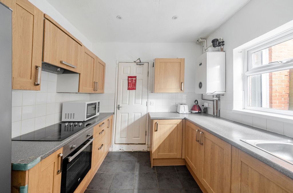 Property photo 2 of 13 1437354-26-69Cbda...