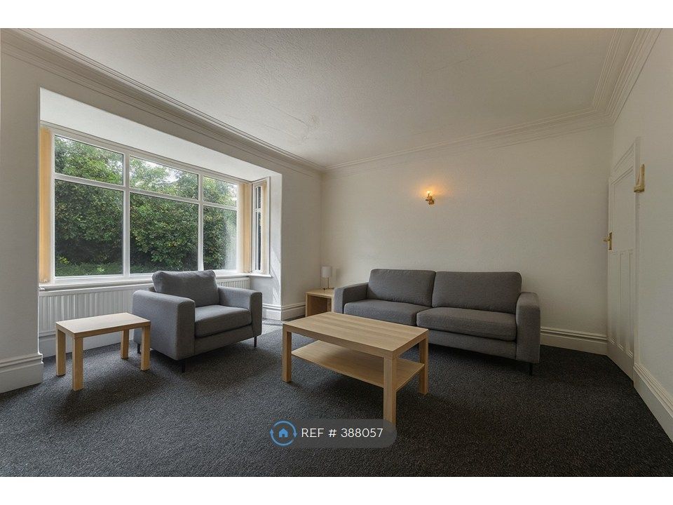 Property photo 3 of 10 Lounge
