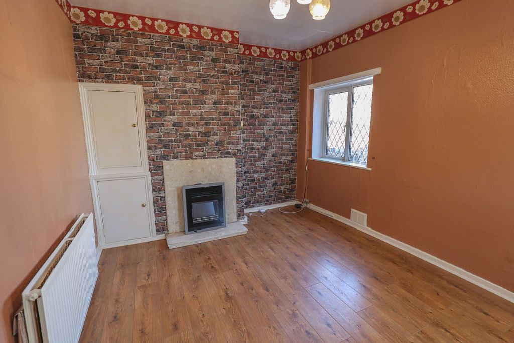 Property photo 3 of 9