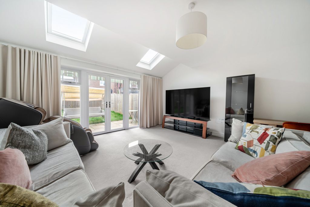 Property photo 2 of 23 1422864-14-69A6Bb...