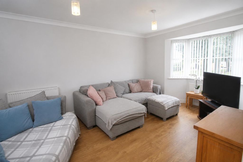 Property photo 3 of 16 Eb721B6d-76B1-4d22-8492-B8F2B434d645.Png