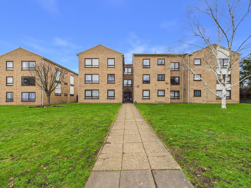 Property photo 2 of 8 4728772