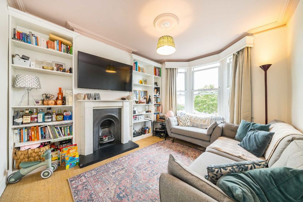Property photo 2 of 7