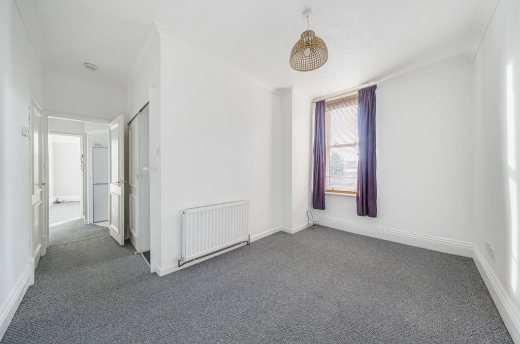 Property photo 3 of 8 Ewemove Harrogate Bedroom