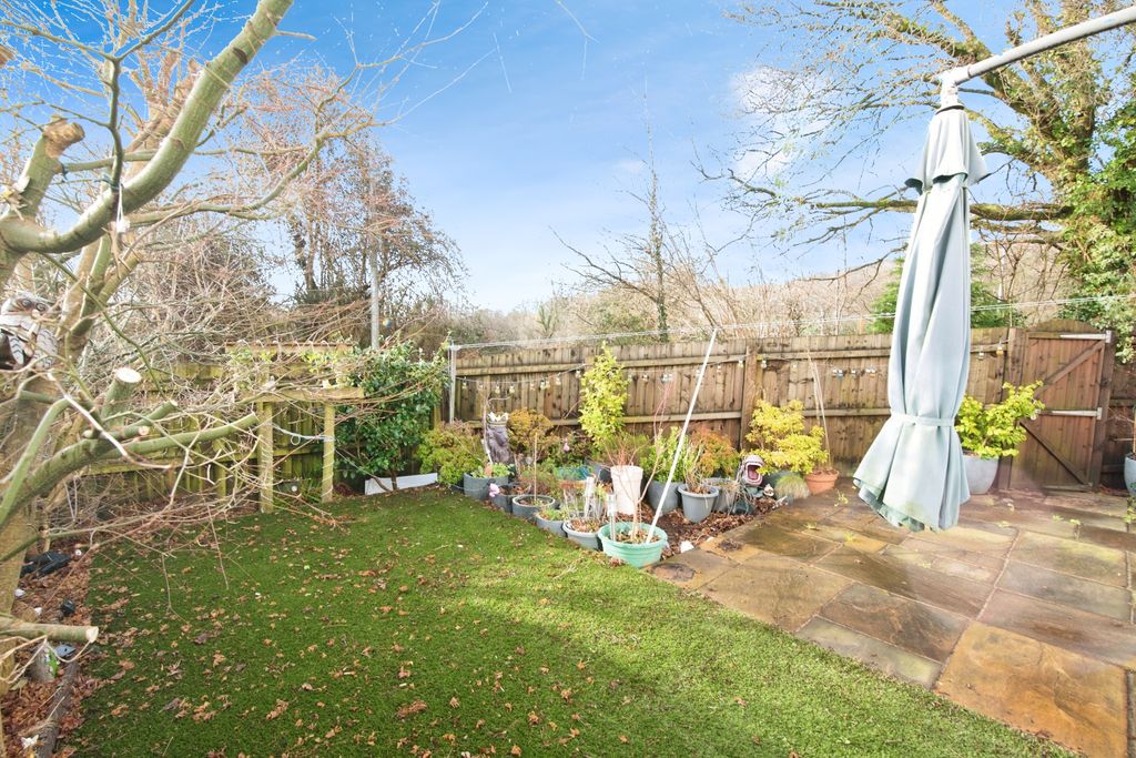 Property photo 1 of 20 48Barnets-3