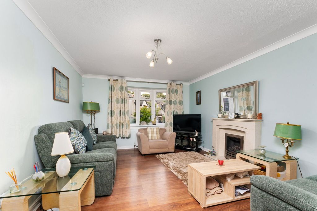 Property photo 3 of 32