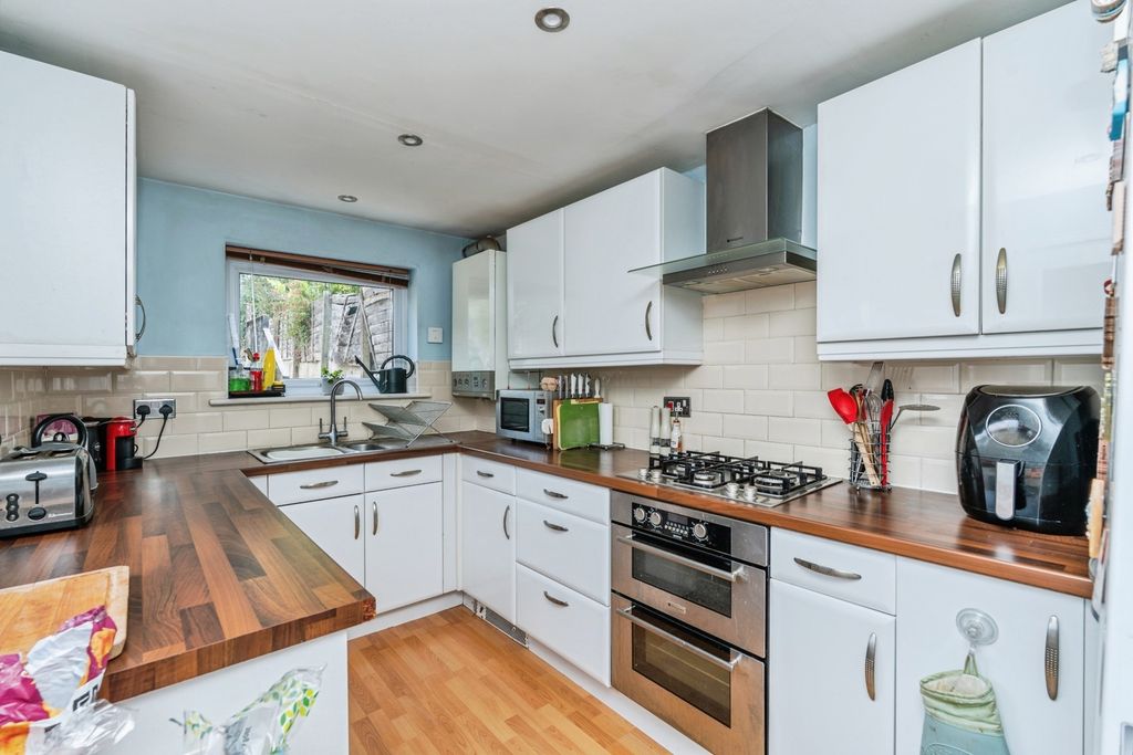Property photo 2 of 13 Pbox-Img.Jpg