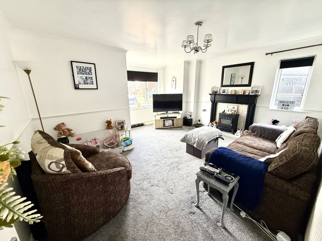 Property photo 2 of 7 Img_4648